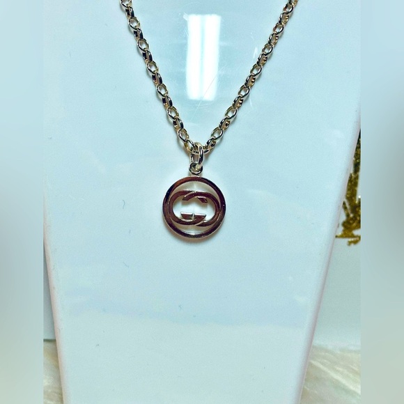 Gucci Interlocking G's Necklace - Picture 8 of 9